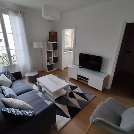 Logement Entier:Asnieres Sur Seine Exterior foto